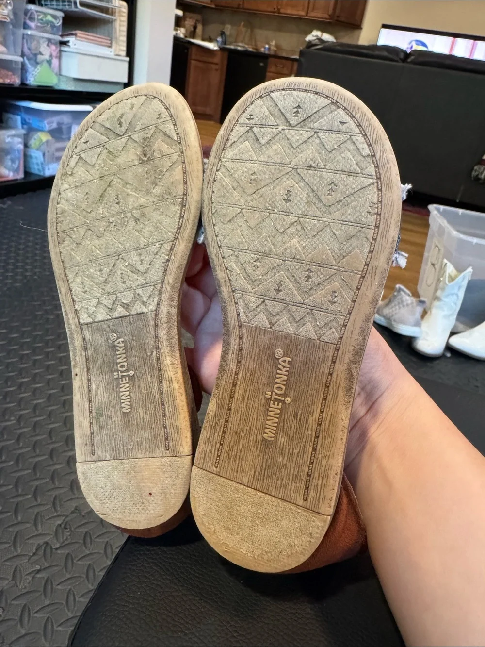 Minnetonka girls evie sandals sz 11